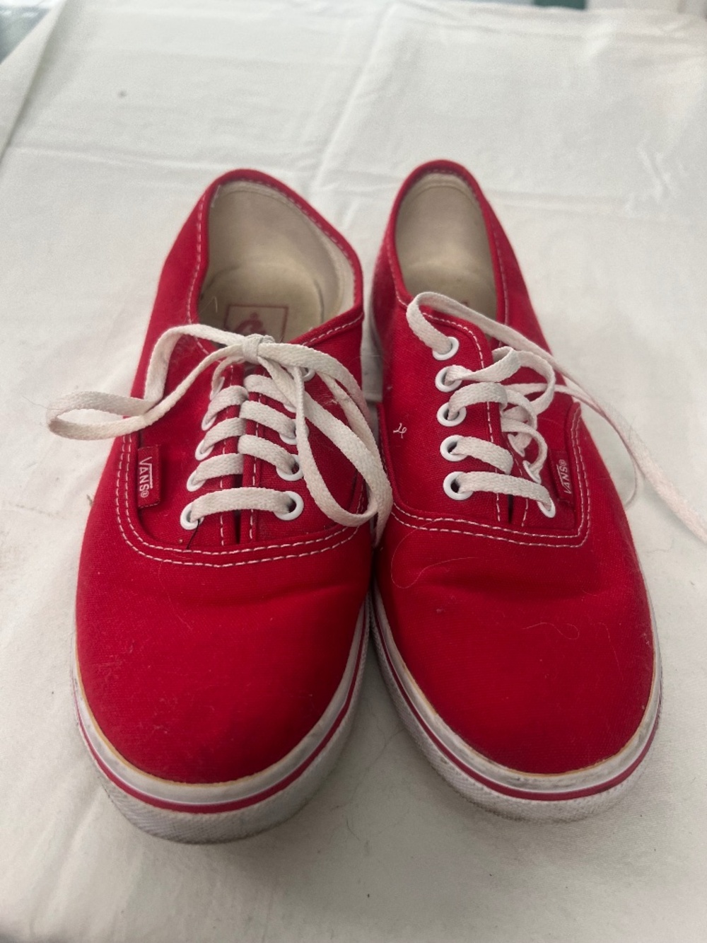 Women’s size 6.5 or men’s size 5